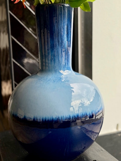 Vaas blauw keramiek geglazuurd h52xd34cm