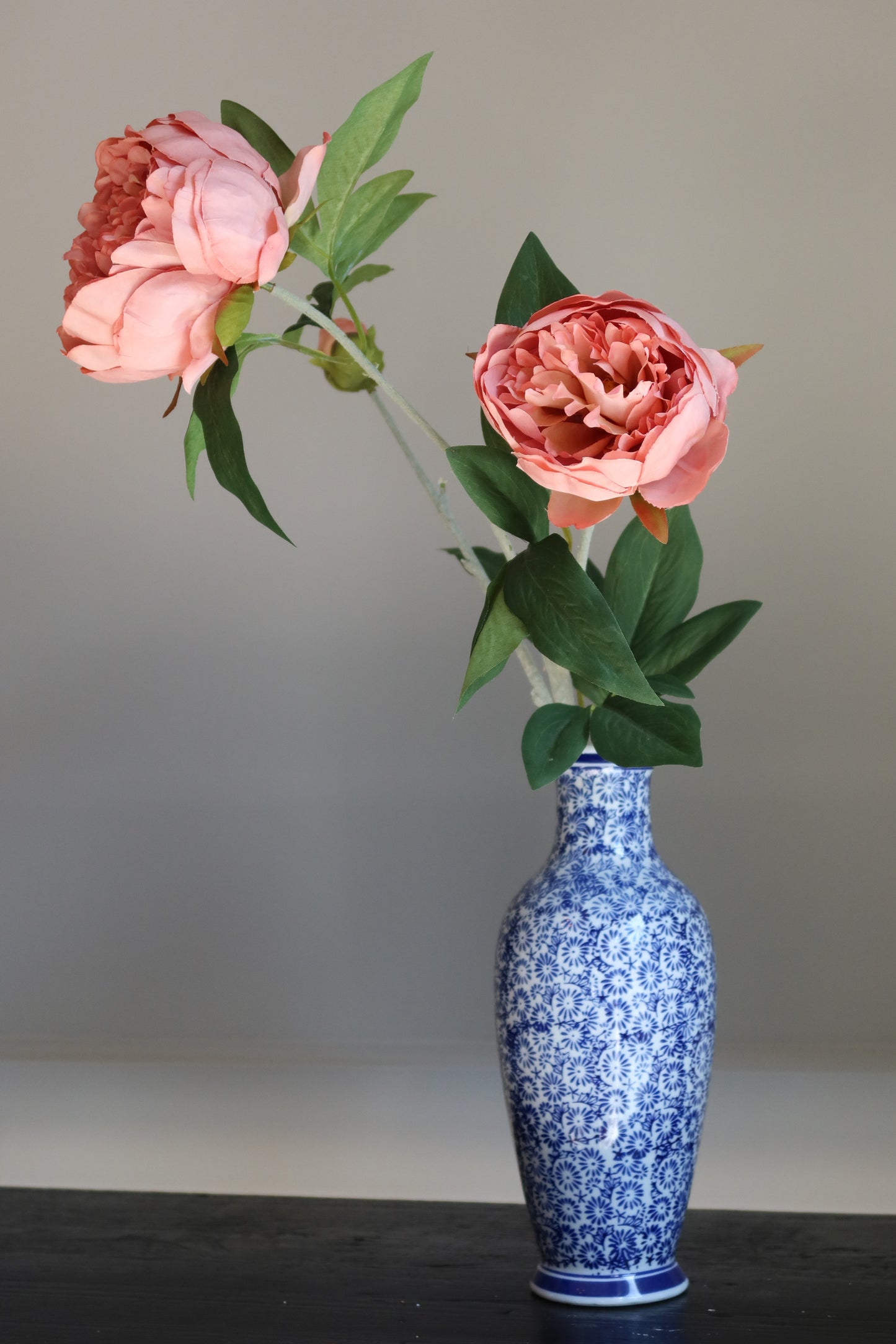 Vaas vintage look blauw/wit bloemen motief 26hx10d
