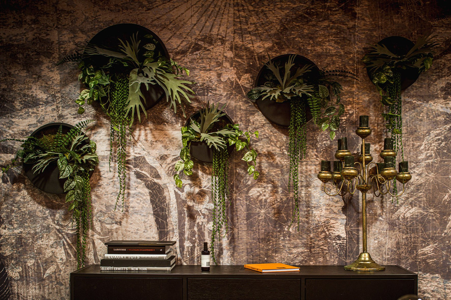 Jantje Zwart/Groen D30 incl. kunstplanten en bevestigingsmaterialen