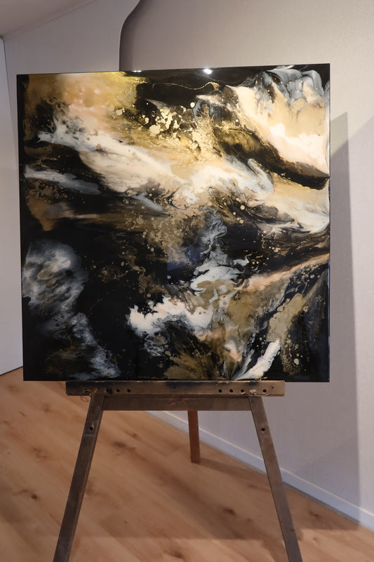 Balance of Light: Kunstwerk Epoxy van  Ayla Guiaux 1x1 m zwart/wit goud/glans/glitter