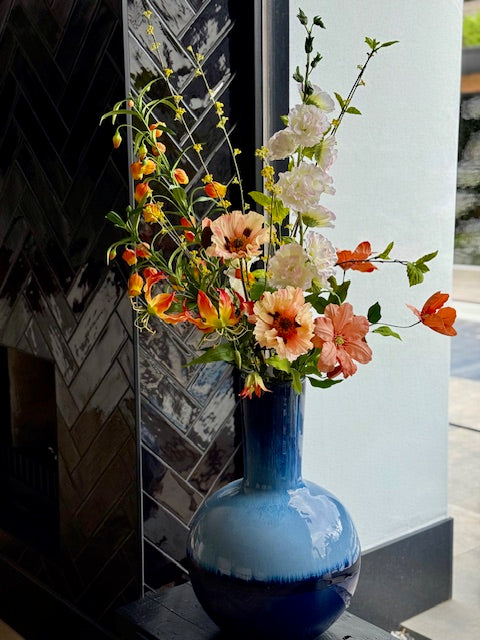 Vaas blauw keramiek geglazuurd h52xd34cm