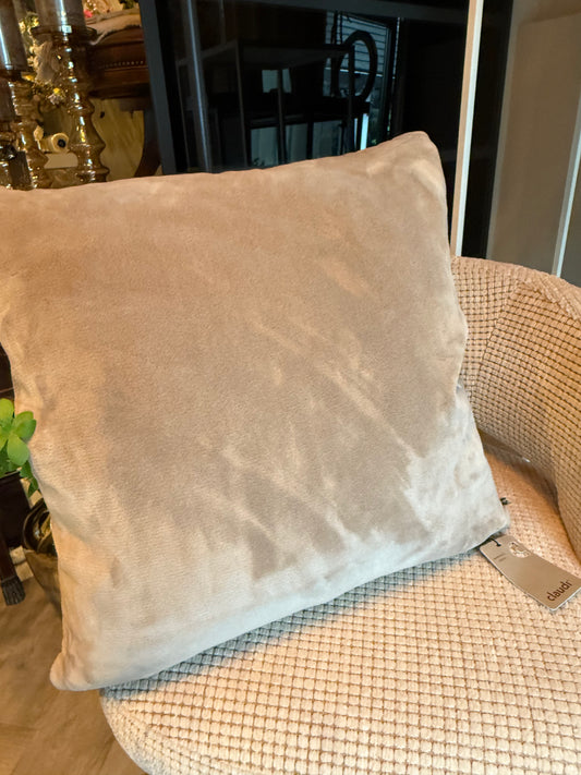 Claudi Kussen Tendora: 60x60 Dark Sand