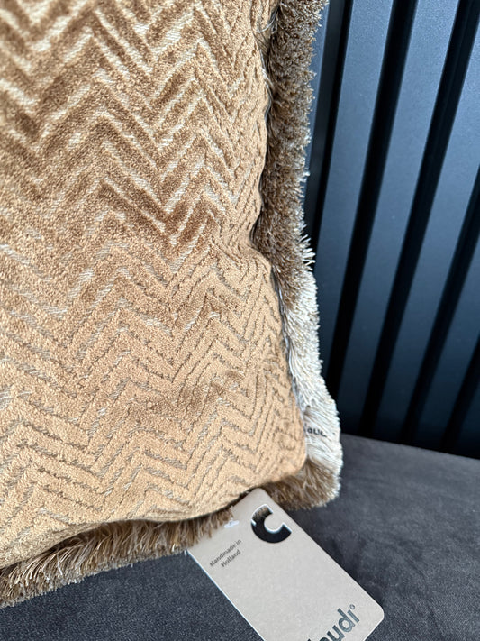 Claudi kussen Velvella 45x45cm Dark Fringe Gold
